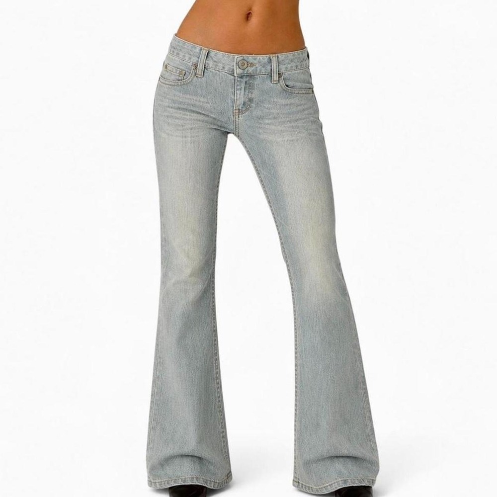 Y2K Aéropostale light wash low rise flare jeans in a 5/6 Hailey Skinny Flare